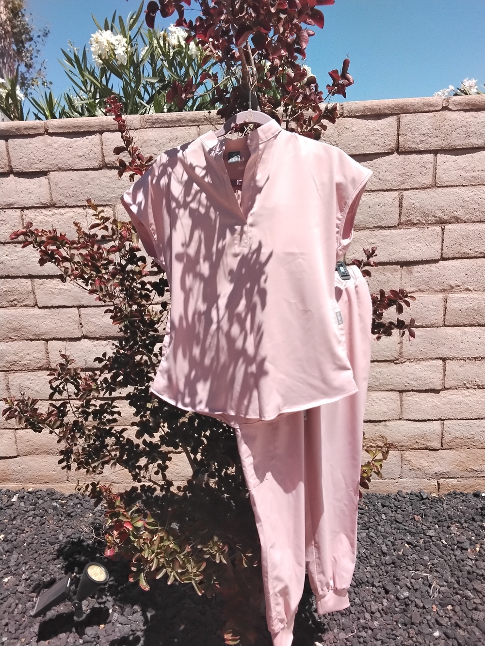 NIAAHINN   Blush Pink Two-Piece Scrub  Set